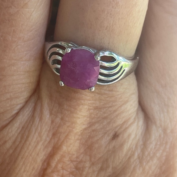 14k Ruby Ring - Picture 6 of 11